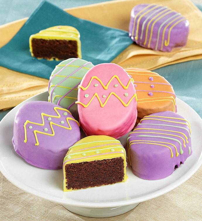Rich Easter Egg-Shaped Mini Brownie Cakes

