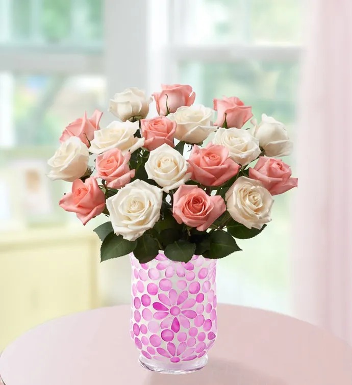  
Lovely Mom Roses Flower Bouquet