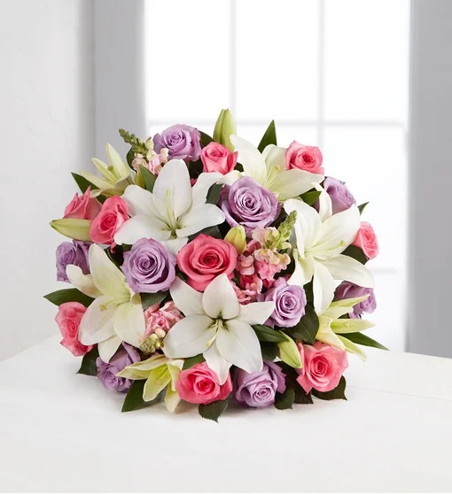 Lavish Bouquet for Mom
