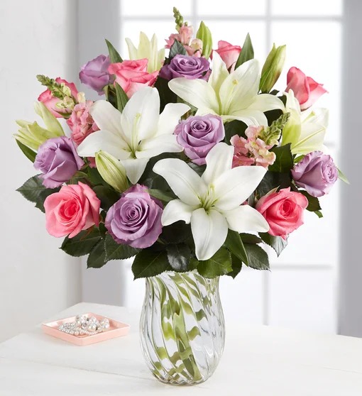 Lavish Bouquet for Mom
 Flower Bouquet