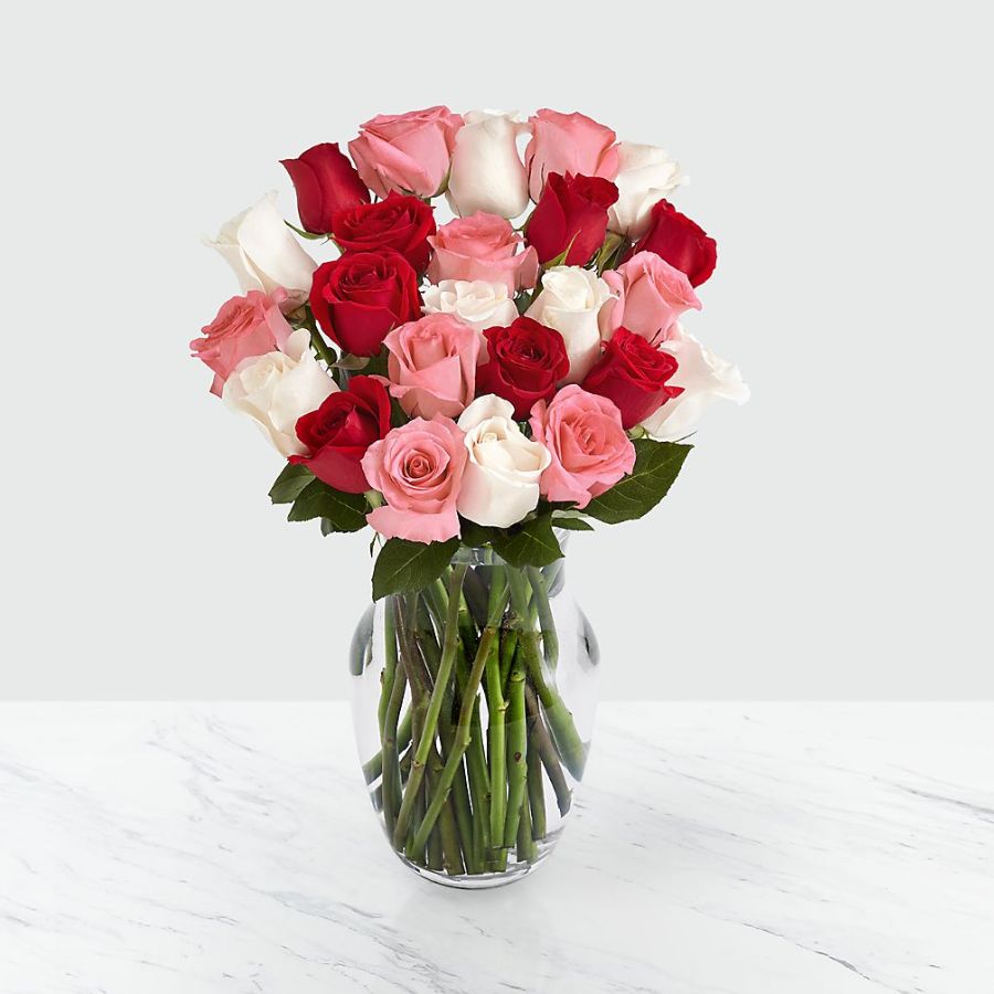 One Dozen Sweetheart Roses with Vase Flower Bouquet