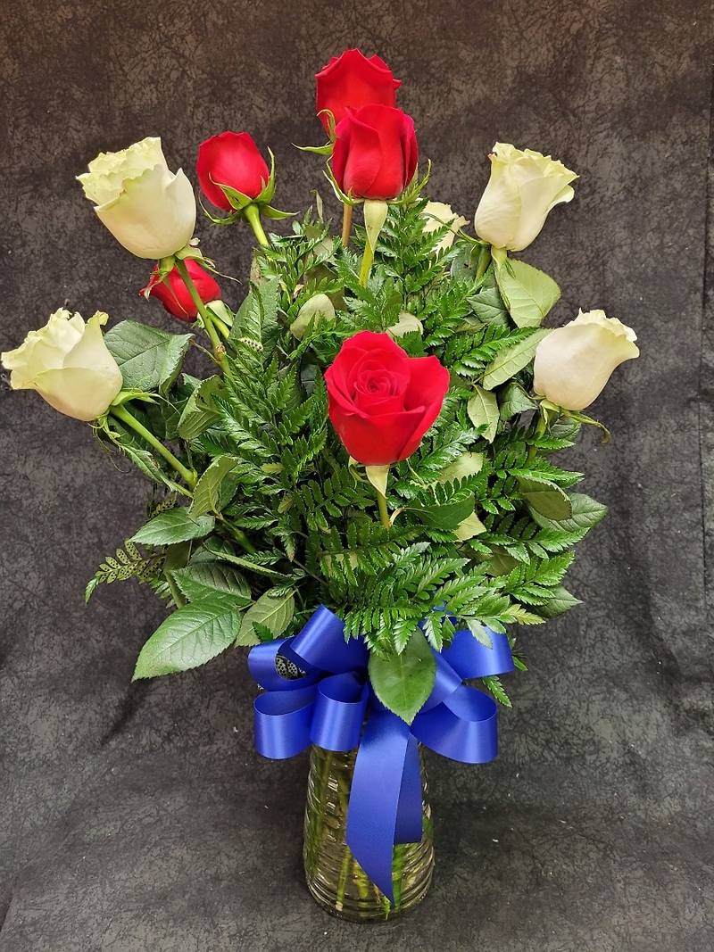 RARWB12 - RED AND WHITE ROSES WITH BLUE BOW