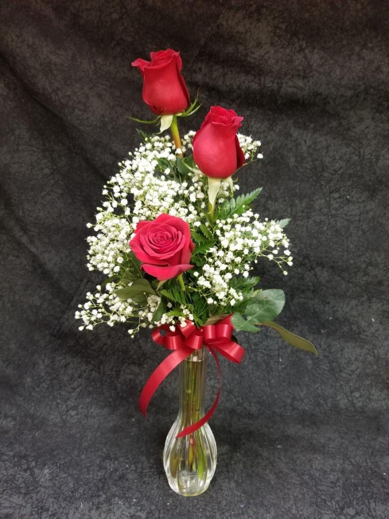 RABV3BB - 3 Red Roses with Baby's Breath